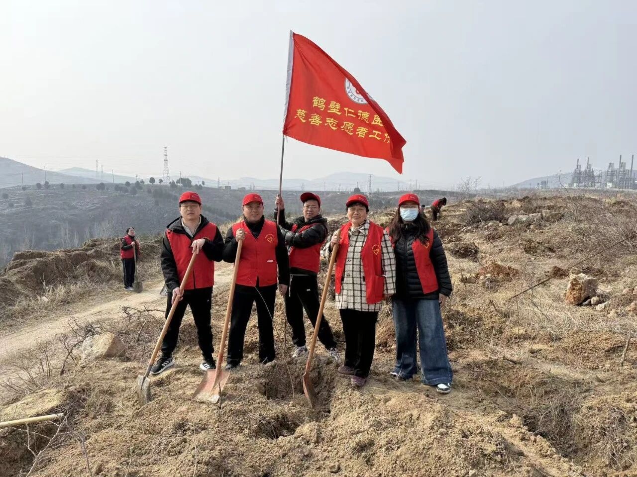 植绿护绿传温情丨仁德医院植树节公益活动圆满落幕
